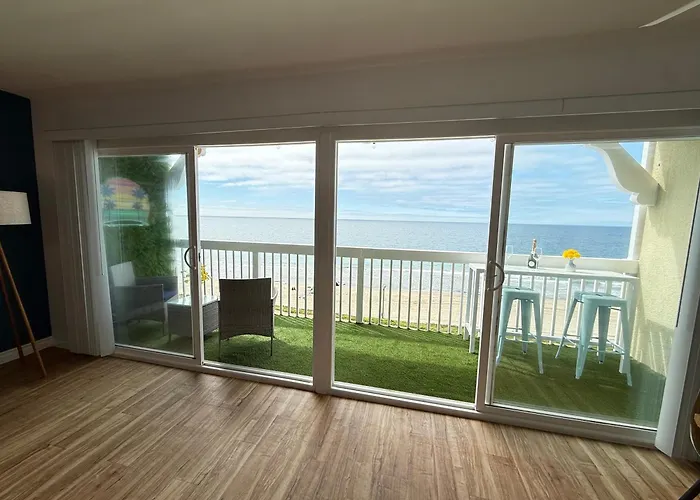 Oceanfront 1 Bed 1 Bath , Parking, Stunning View 337