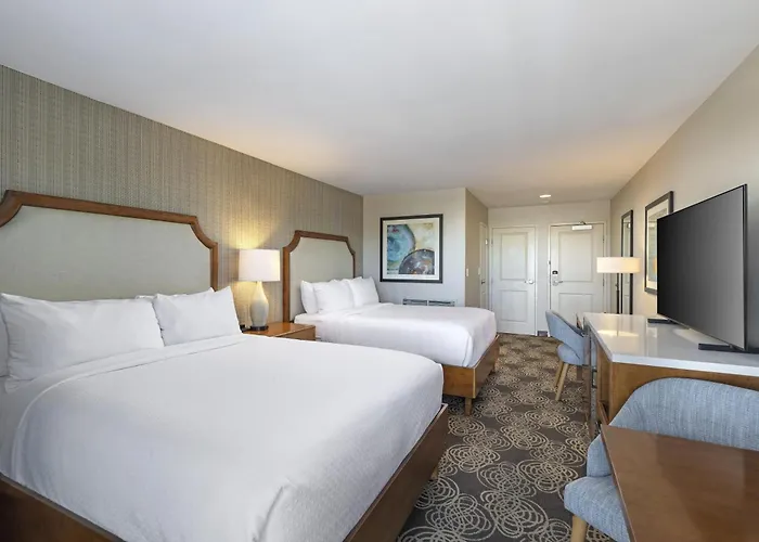 Redondo Beach Hotel, Tapestry Collection By Hilton