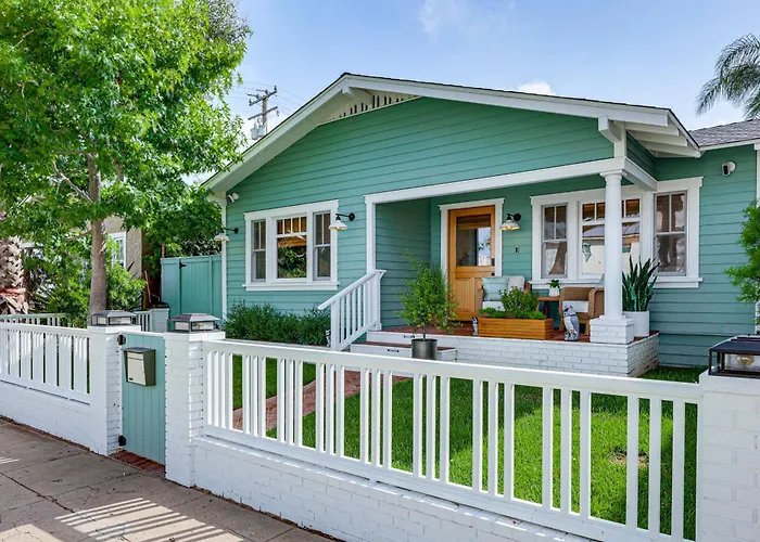 Stroll To Redondo Beach: Modern, Coastal Gem